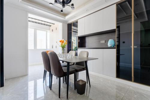 Locals Apartment Inn 12 in Changan District