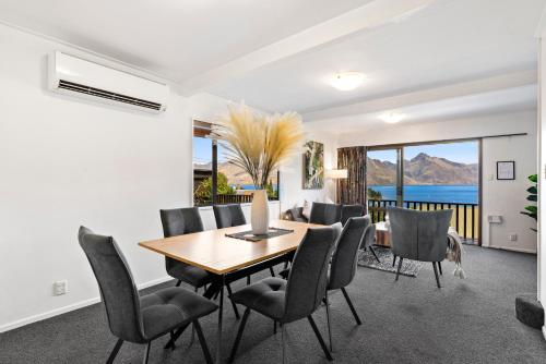 Town Centre Location with Stunning View - Unit 8, Queenstown (foto 4)