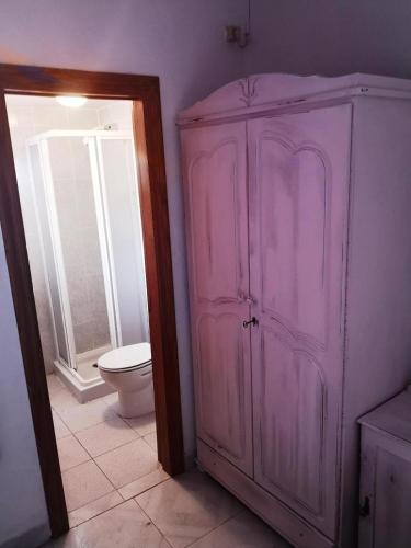  Room in Guest room - Tara Casa, house of mosaic art, single room 2 in La Magdalena