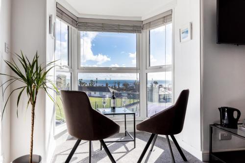 Létesítmények, Seascape in Penzance