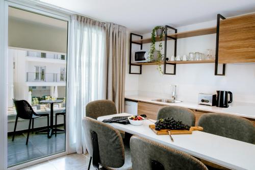 設施, Cosmo Napa Boutique Hotel in 阿亞那帕