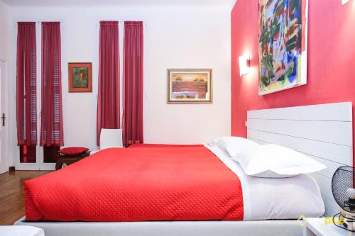 Lia Rooms - image 8