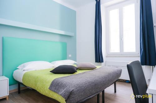 Lia Rooms - image 9