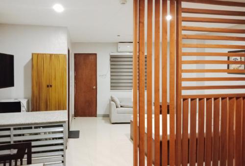 RedDoorz @ H.F. Golden Travellers Inn in Jaro