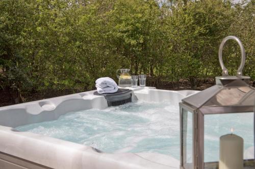 Pezsgőfürdő, The Hut in Offcote