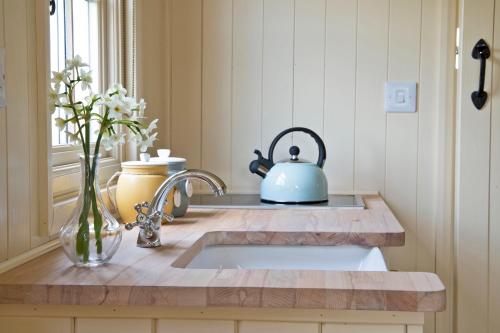 Konyha, The Hut in Offcote