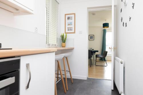 JOIVY Bright Flat Overlooking The Clyde, Glasgow (foto 10)