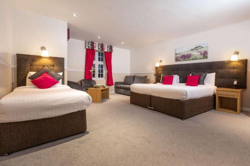 1 double bed, 1 twin bed, 1 sofa bed