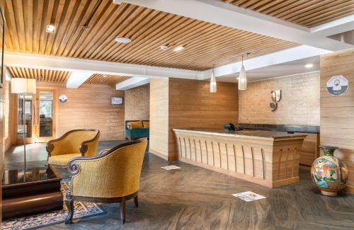 Vestabils, Country Inn & Suites by Radisson, Sonamarg in Sonmarga