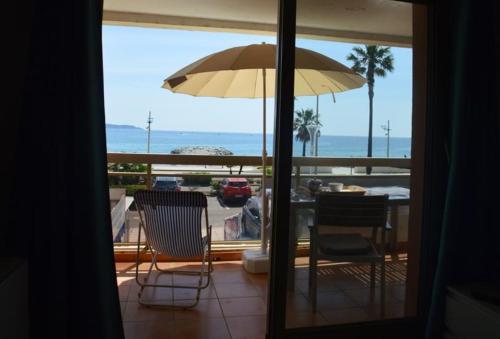 Apartment with Sea View image 4