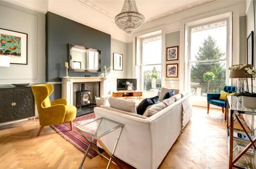 Picture of 16 Lansdown Flat 3 - By Luxury Apartments