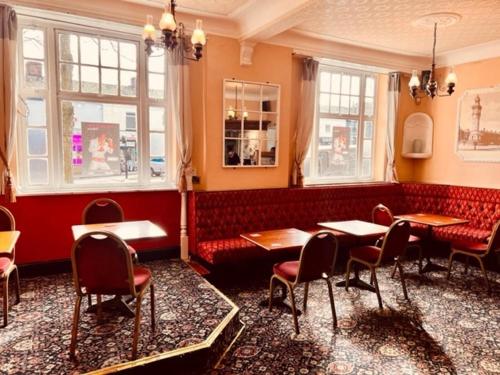 SneydArmsHotel in Tunstall