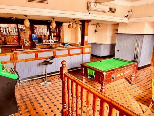 SneydArmsHotel in Tunstall