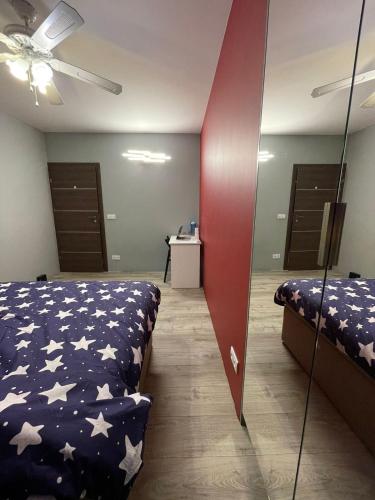 A large Luxurious PRIVATE Room, in a shared apartment-close to the city centre, Warsaw