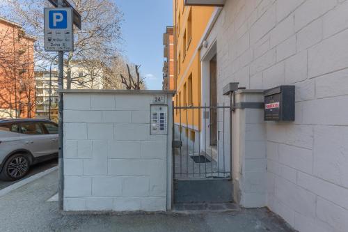 GuestHost - a 500 mt dalla Certosa Apartment - Tap to explore photos