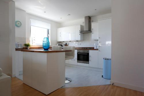 Edinburgh Waterfront Apartments - image 9