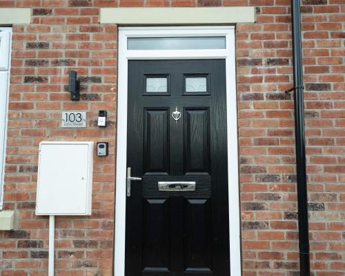 Vista exterior, Entire Modern Home with Private Parking for 6/8 Persons in Worksop