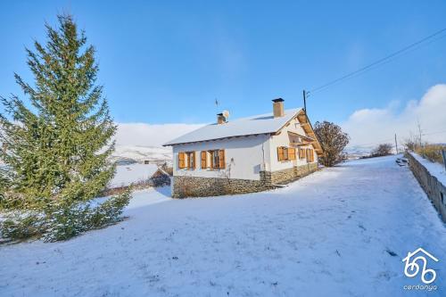 Unifamiliar Els Lladrers el vila d'Urtx gîte à louer Alp