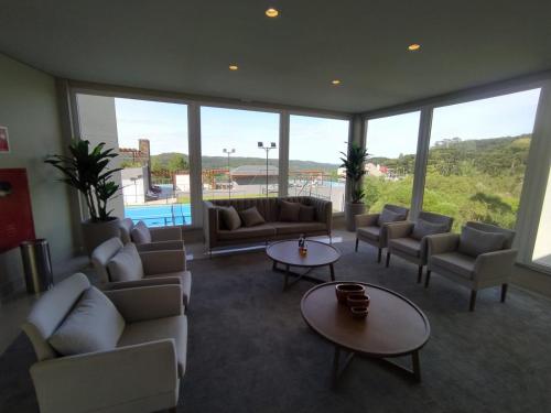 Shared lounge/TV area, GOLDEN GRAMADO RESORT in Gramado