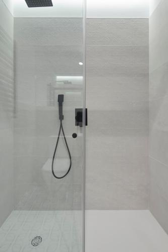 One-Bedroom Apartment image 10