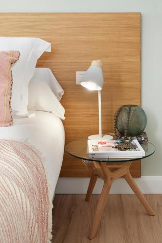 One-Bedroom Apartment image 7