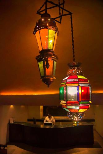 Hotel & Suites El Moro