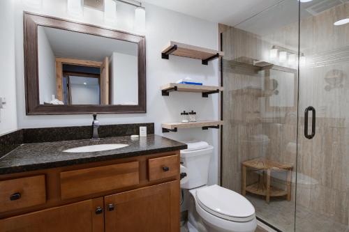 Inner Circle Serenity Condo: Great Breck Location - image 4