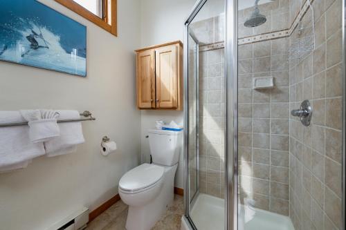Four O Clock Lodge Condo Ski In Walk to Main Street and Lifts in Breckenridge, USA
