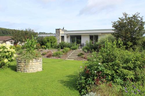  Les Petites Chambres de la Bleue Maison, Unterkunft in Coeuve