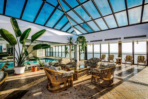 Beach & Pool Views! Family Condo In Golden Sands - Ocean City, MD