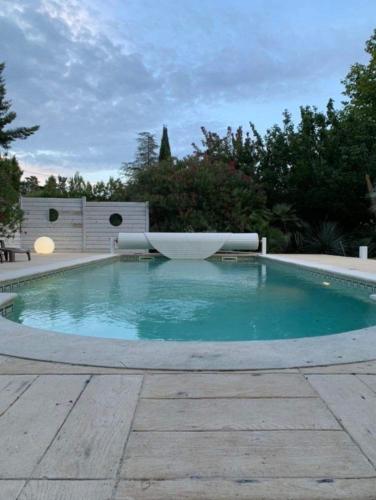 … et la fourmi gîte à louer L'Isle-sur-la-Sorgue