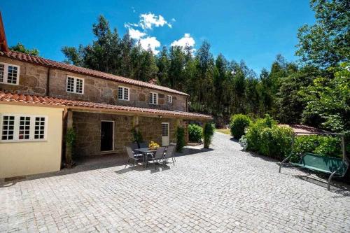 Casa do Pioledo (Camelias de Basto) in เซโลริโก เด บาสโต