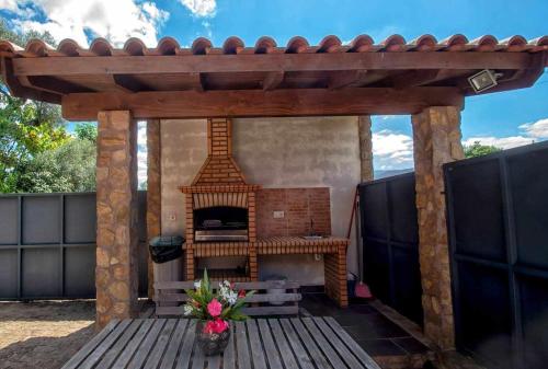 Casa das Vinhas (Camelias de Basto-Turismo Rural) in โกเดโกโซ