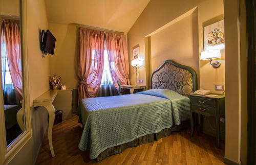 San Luca Palace - image 5