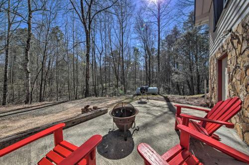 Serene and Spacious Blue Ridge Retreat, 2 Mi to Lake