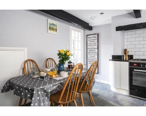 Hatfield Cottage, Bath (photo 6)