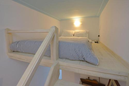 Anthousa Hotel – Apollonia, UT
