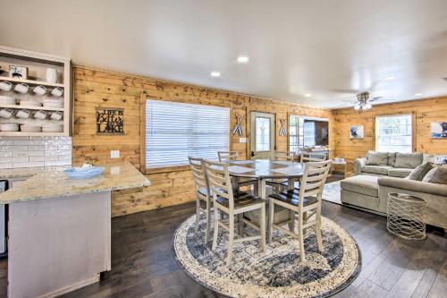 Lakefront Daingerfield Retreat w/ Shared Dock! in Pittsburg (TX)