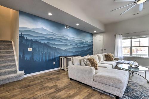 Modern-Chic Englewood Home with Yard and Office! in 恩格爾活