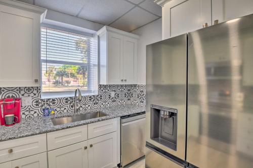 Serene Daytona Beach House with Private Yard! in 德通納海灘市中心