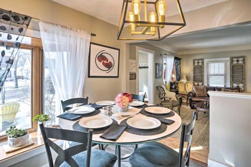 Charming Minneapolis Cottage Near Airport! in Minneapolis, USA