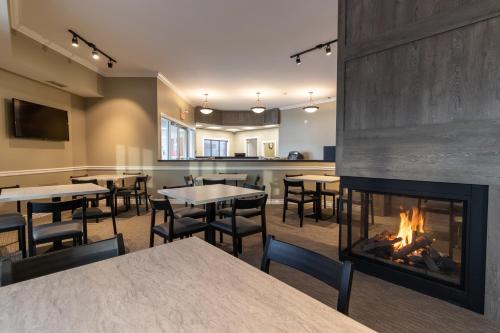 BCM Inns Fort McMurray - Downtown - 레스토랑