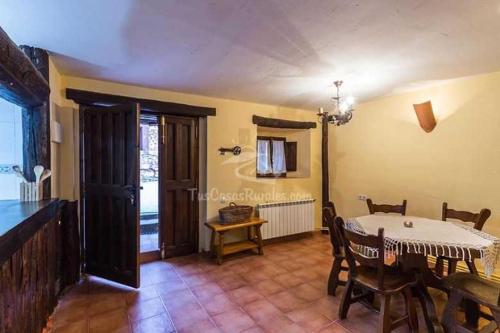  Casa Rural Santa Coloma in Albendiego