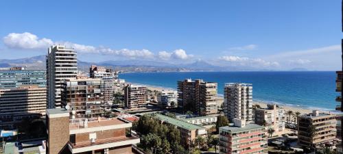  <1 Min Beach, Sea Views, AC, Wifi, Pool, 3xTennis in Alicante