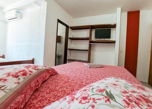1 double bed, 1 twin bed, 1 bunk bed