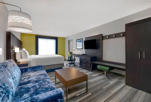 Holiday Inn Express Hotel & Suites Kansas City - Grandview, an IHG Hotel