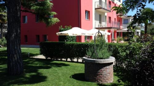 La Grotta Hotel - image 2
