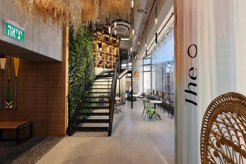 Hol, The O Pod Capsule Hotel in Tel Aviv