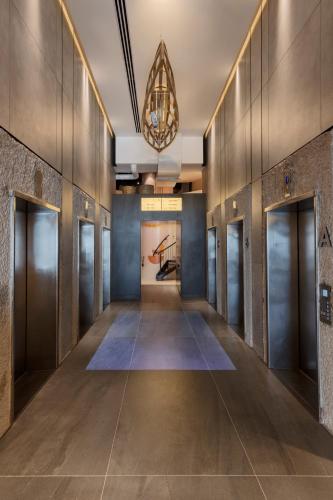 Hol, The O Pod Capsule Hotel in Tel Aviv