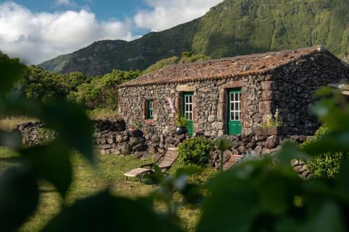 Aldeia da Cuada - Turismo de Aldeia